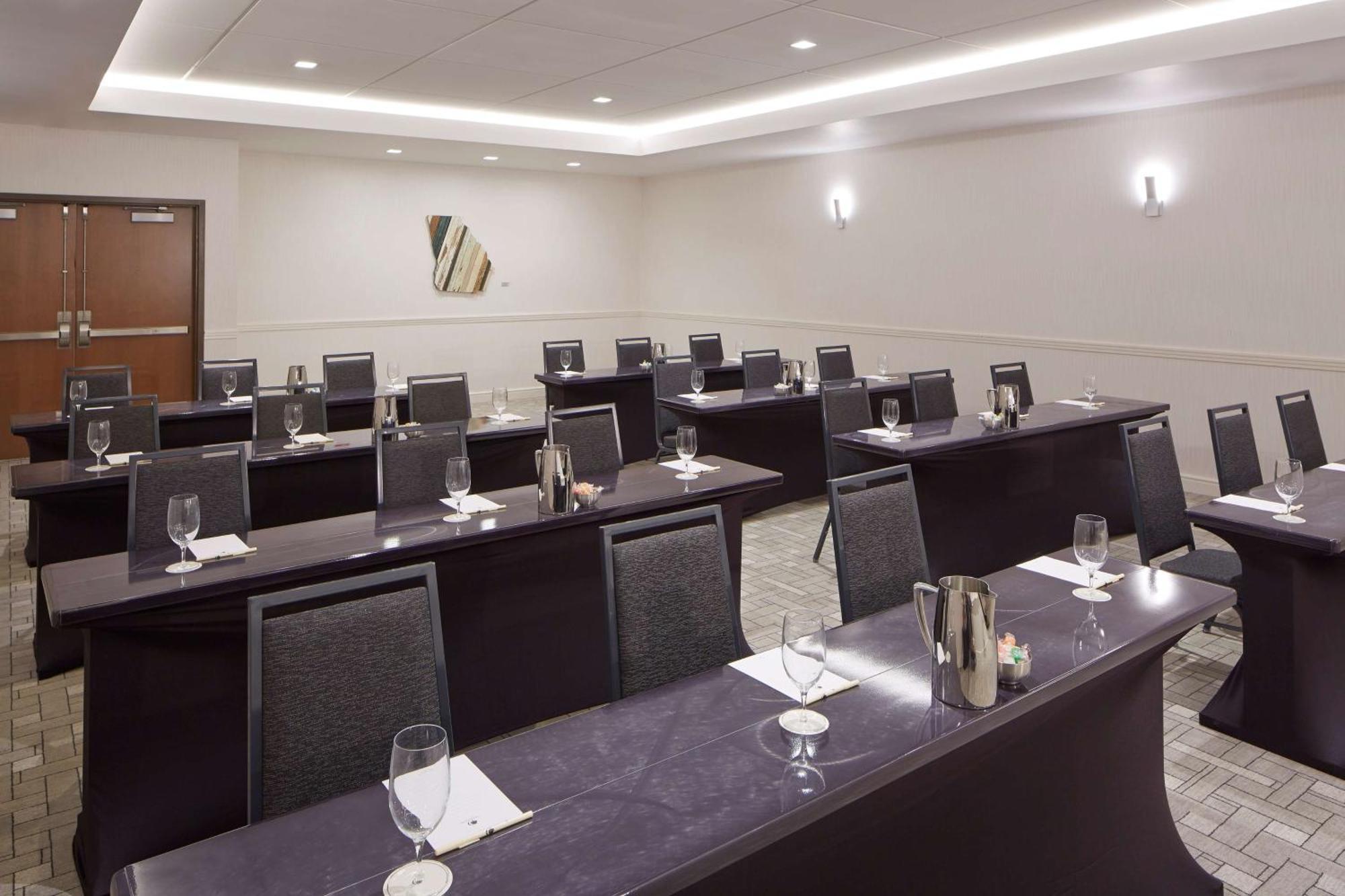 Doubletree By Hilton Atlanta Perimeter Dunwoody Exterior foto