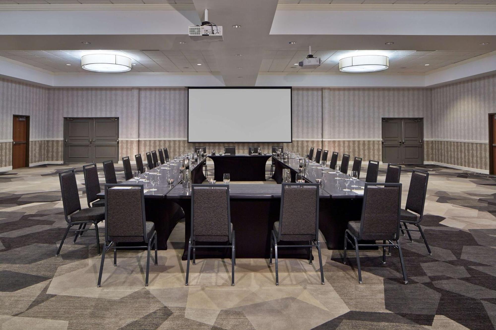 Doubletree By Hilton Atlanta Perimeter Dunwoody Exterior foto