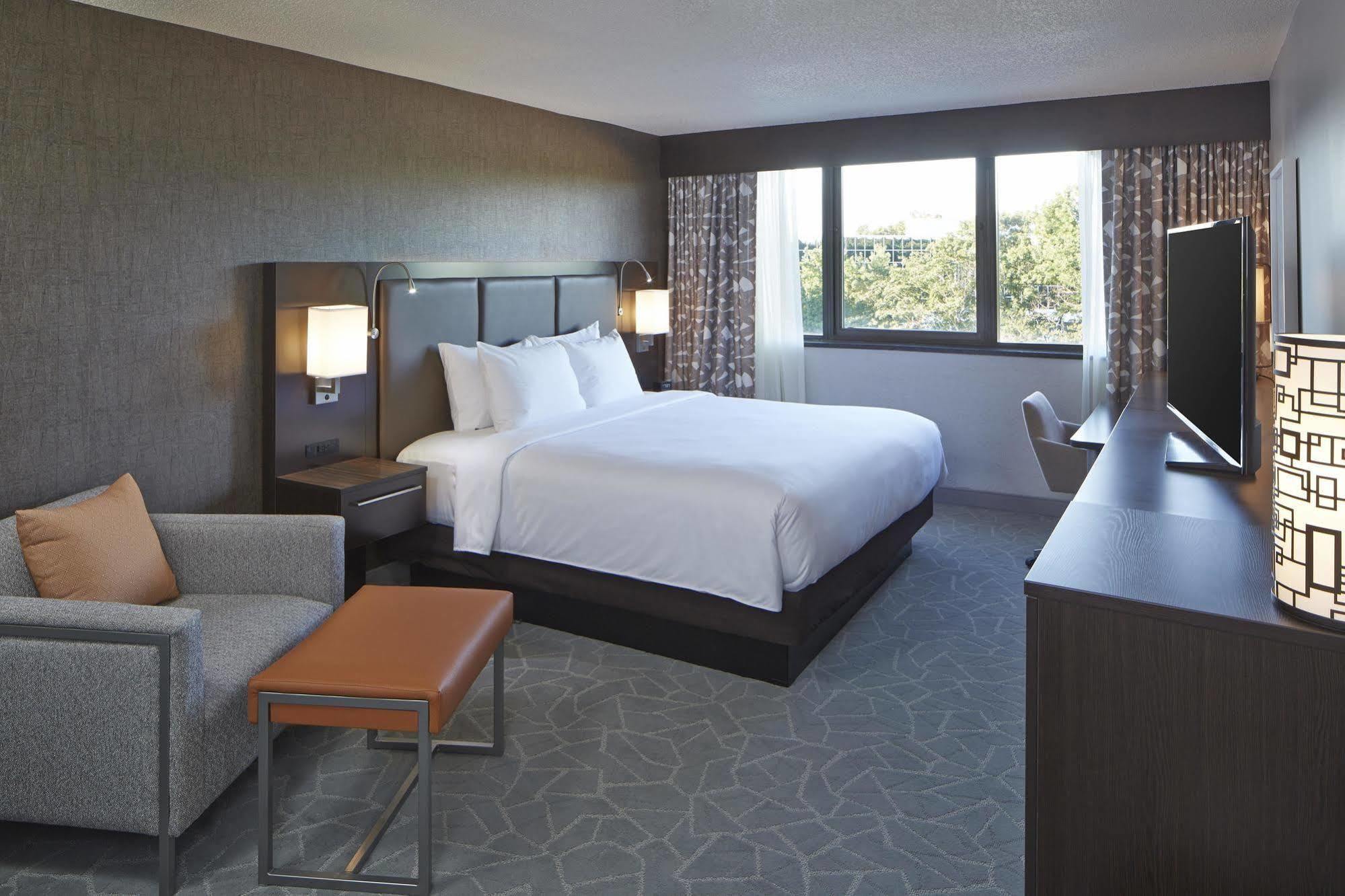 Doubletree By Hilton Atlanta Perimeter Dunwoody Exterior foto